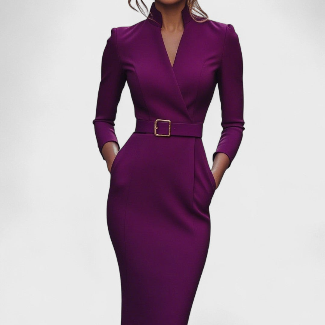 Elegantes Schwarzes Kleid mit Gürtel und Stehkragen | Arin