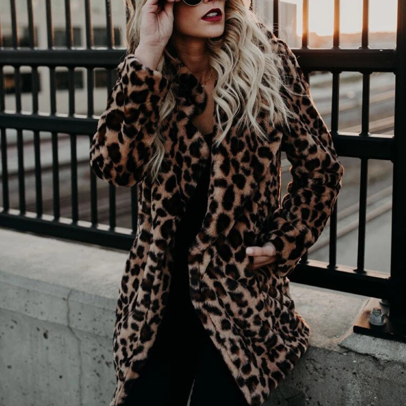 Damen gemütliche Leopardenjacke mit modischem Muster und bequemem Design