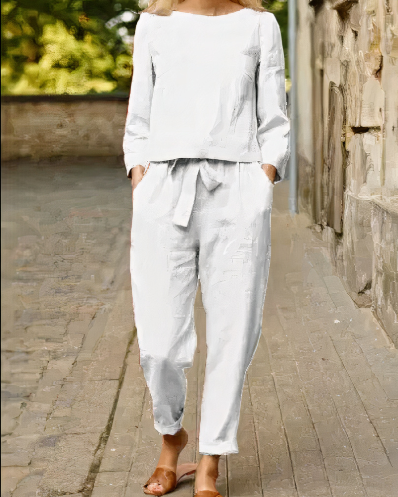 Elegantes Damen-Oberteil und Hosen-Set in stilvoller Kombination für jeden Anlass