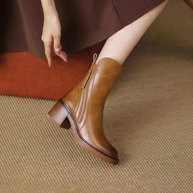 Klassische elegante Stiefeletten für Damen in zeitlosem Design