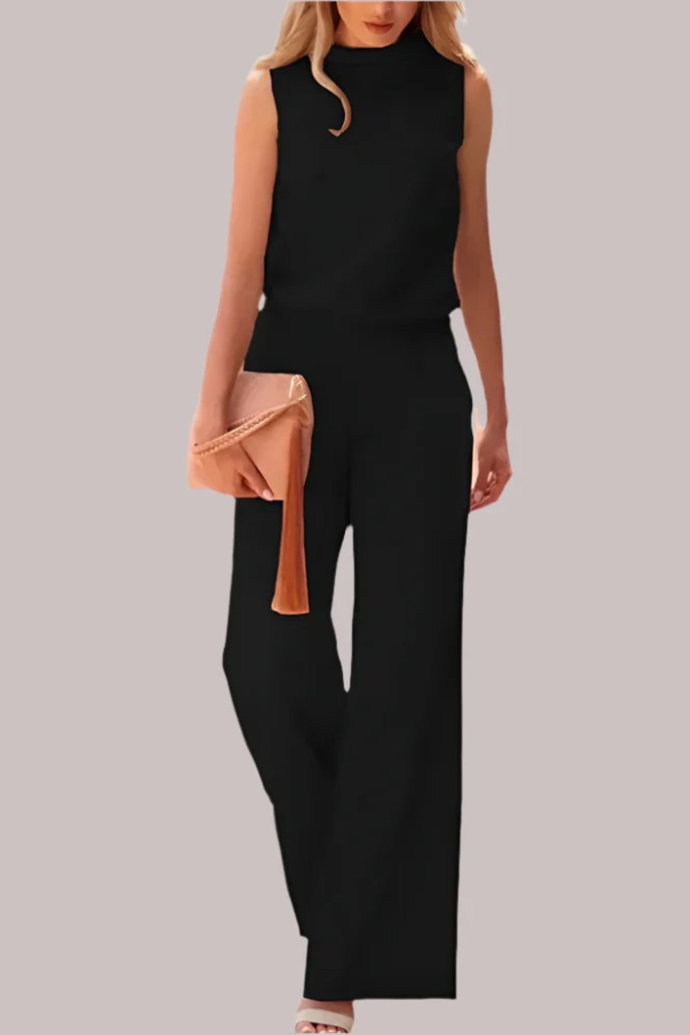 Modischer Jumpsuit für Damen mit schmeichelndem Schnitt, ideal für vielseitige Outfits und moderne Looks.