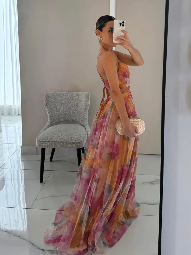 Stilvolles langes Abendkleid für Damen, ideal für festliche Anlässe und elegante Abende.