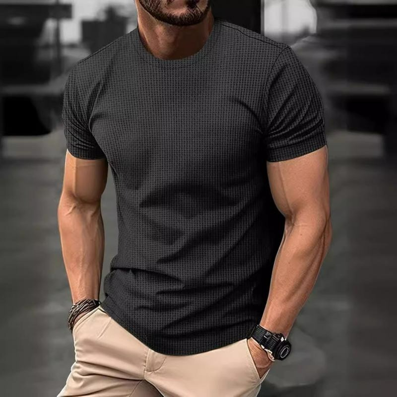 Atmungsaktives Herren-T-Shirt mit modernem Design für warme Tage