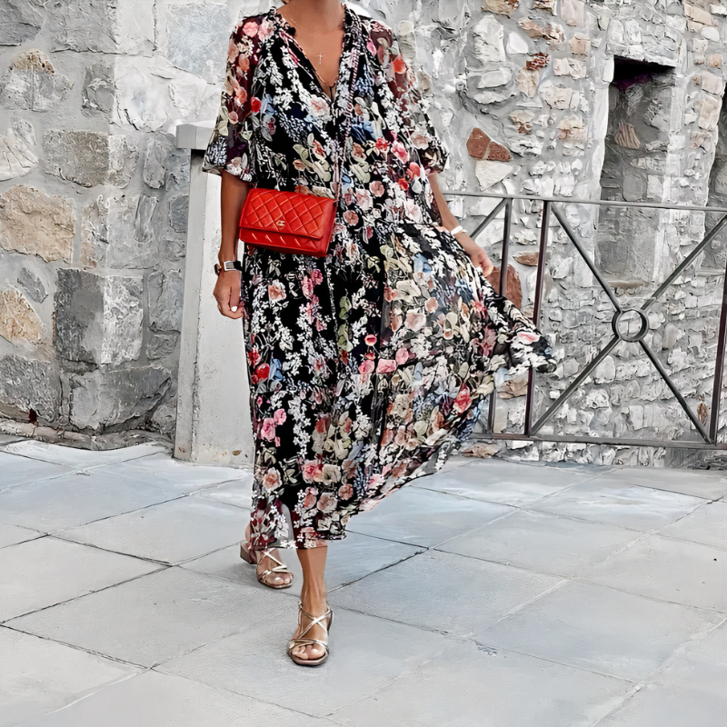 Bequemes florales Sommerkleid für Damen in luftigem Schnitt, ideal für warme Tage