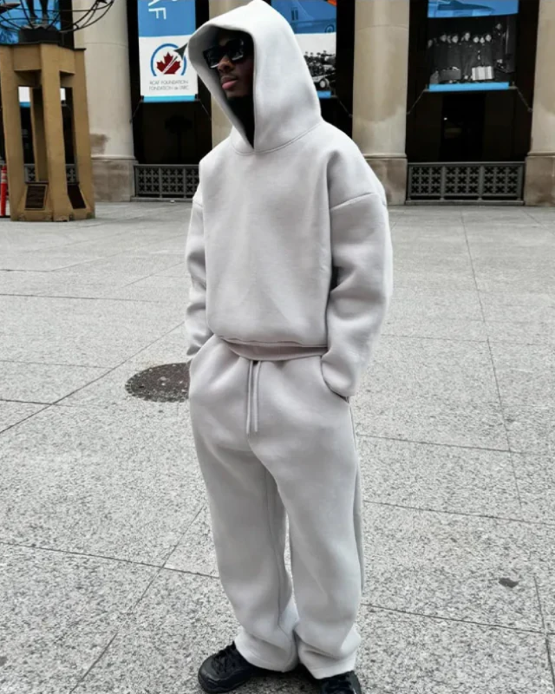 Bequemes Hoodie- und Hosen-Set für Herren in modernem Design