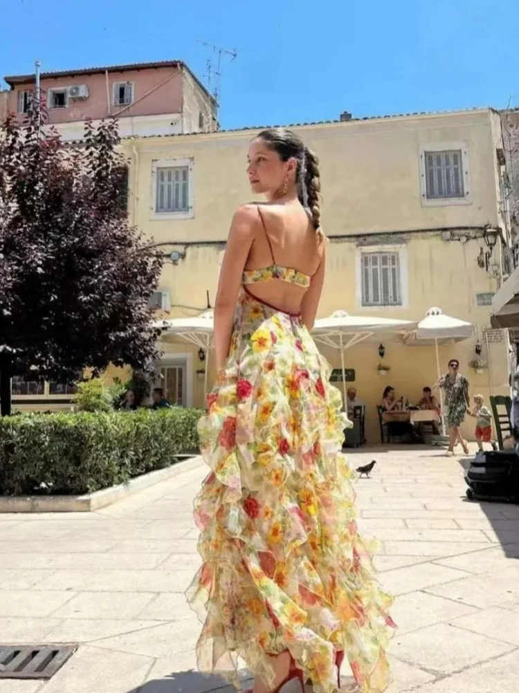 Damen Blumen Urlaub Sommerkleid mit luftiger Passform und fröhlichem Muster für warme Tage.