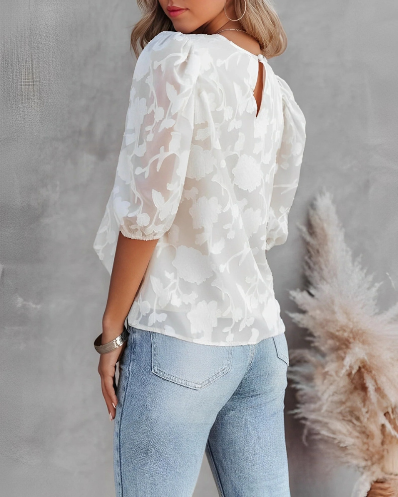 Damen elegante Vintage-Bluse mit klassischem Design, ideal für stilvolle Looks im Alltag oder zu besonderen Anlässen.