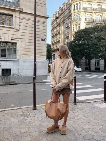 Damen Elegante Vintage Umhängetasche in klassischem Stil als stilvolles Accessoire.