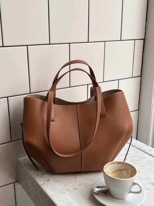 Damen Elegante Vintage Umhängetasche in klassischem Stil als stilvolles Accessoire.
