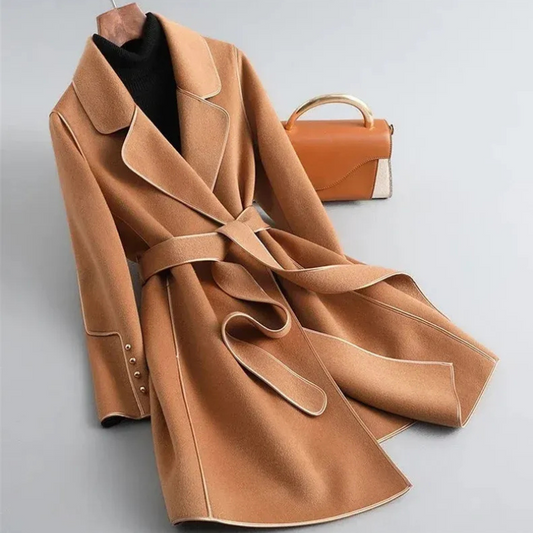 Damen eleganter Mantel für den Herbst in zeitlosem Design