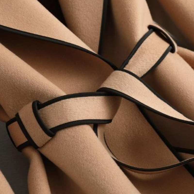 Damen eleganter Mantel für den Herbst in zeitlosem Design