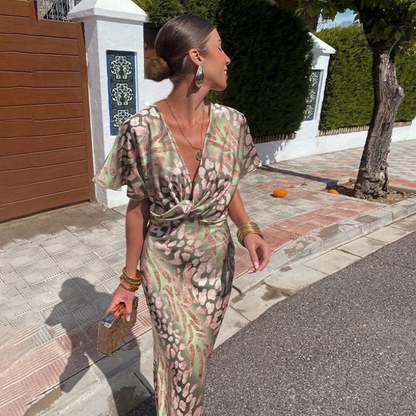 Damen elegantes Cocktailkleid mit V-Ausschnitt für stilvolle Auftritte bei festlichen Anlässen