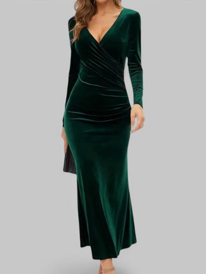 Damen elegantes langes Abendkleid für besondere Anlässe mit stilvollem, fließendem Design.
