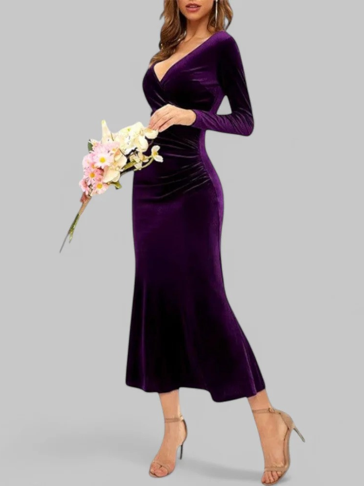 Damen elegantes langes Abendkleid für besondere Anlässe mit stilvollem, fließendem Design.