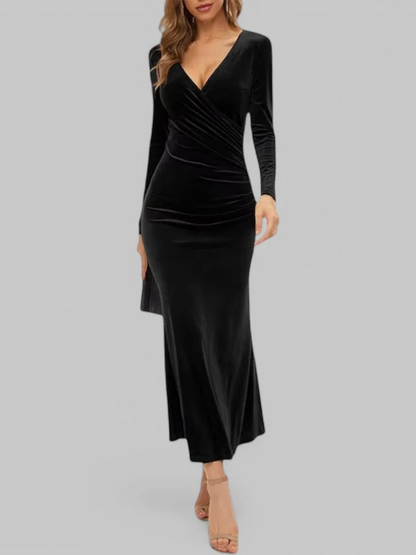 Damen elegantes langes Abendkleid für besondere Anlässe mit stilvollem, fließendem Design.