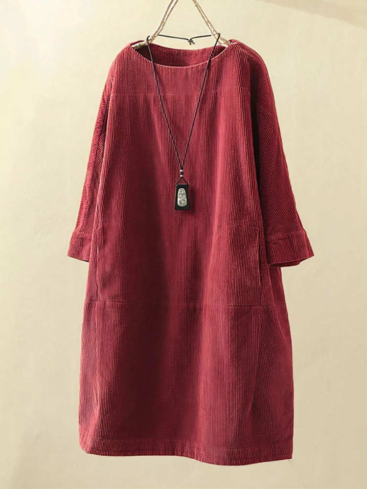 Damen entspanntes schlichtes Sommerkleid für warme Tage mit lockerem Schnitt und minimalistischem Stil