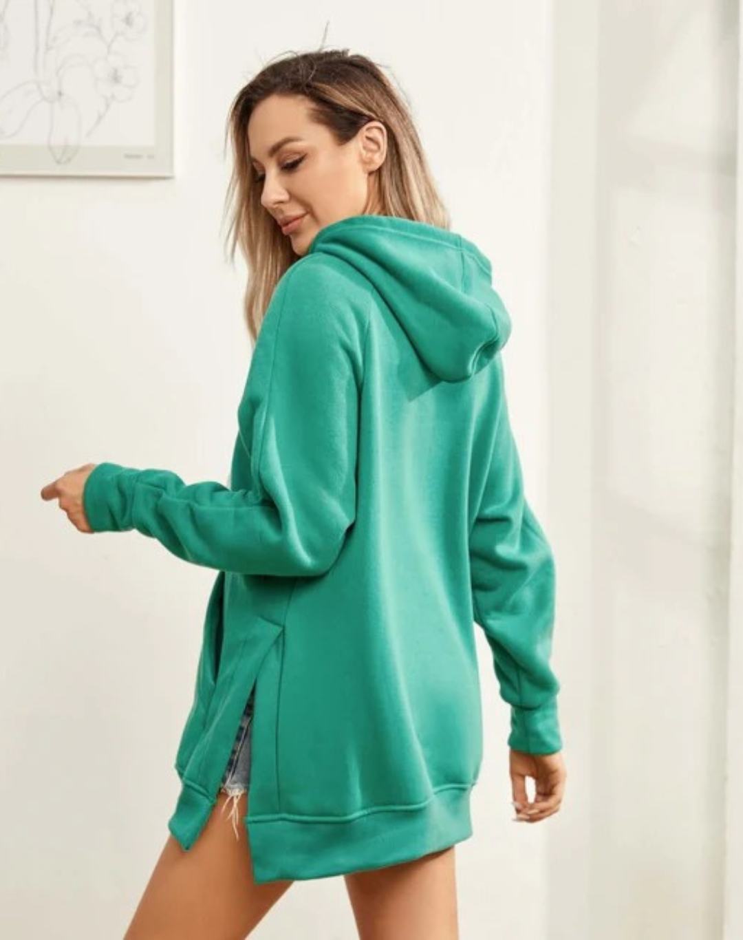 Damen Freizeit Hoodie Kleid in modernem Design, ideal für Alltag, Freizeit und entspannte Anlässe.