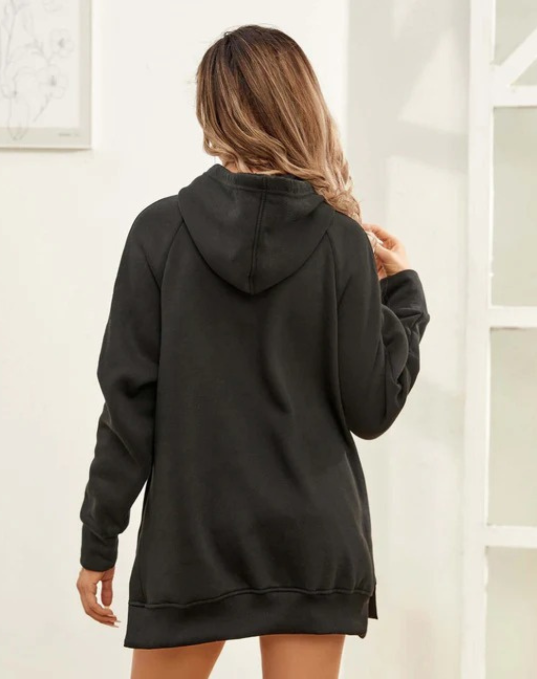 Damen Freizeit Hoodie Kleid in modernem Design, ideal für Alltag, Freizeit und entspannte Anlässe.