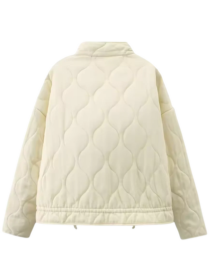 Damen Freizeit Steppjacke in modernem Stil, ideal für Alltag und Freizeit.