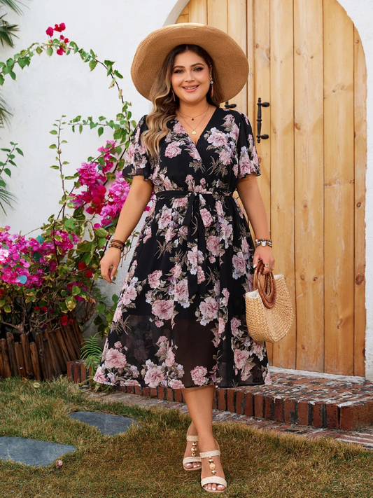  Damen geblümtes Sommerkleid in Übergröße mit lockerer Passform und sommerlichem Design.