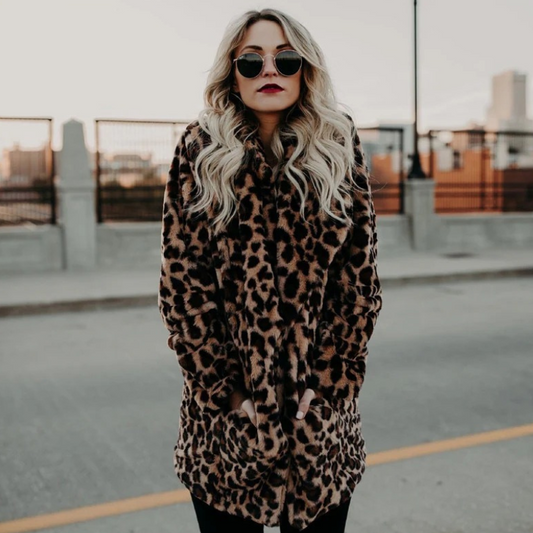 Damen gemütliche Leopardenjacke mit modischem Muster und bequemem Design