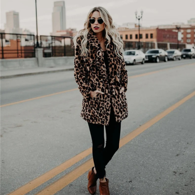 Damen gemütliche Leopardenjacke mit modischem Muster und bequemem Design