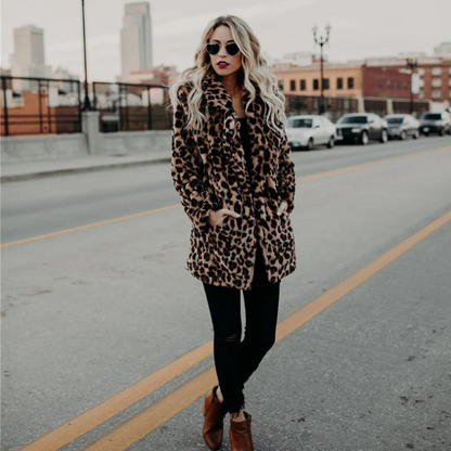 Damen gemütliche Leopardenjacke mit modischem Muster und bequemem Design