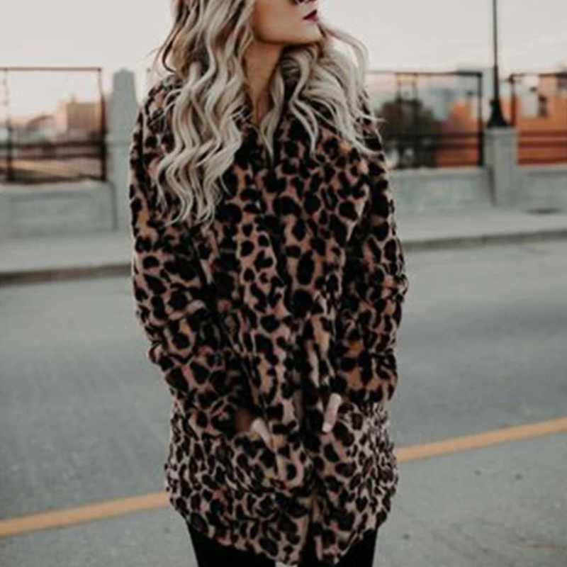 Damen gemütliche Leopardenjacke mit modischem Muster und bequemem Design
