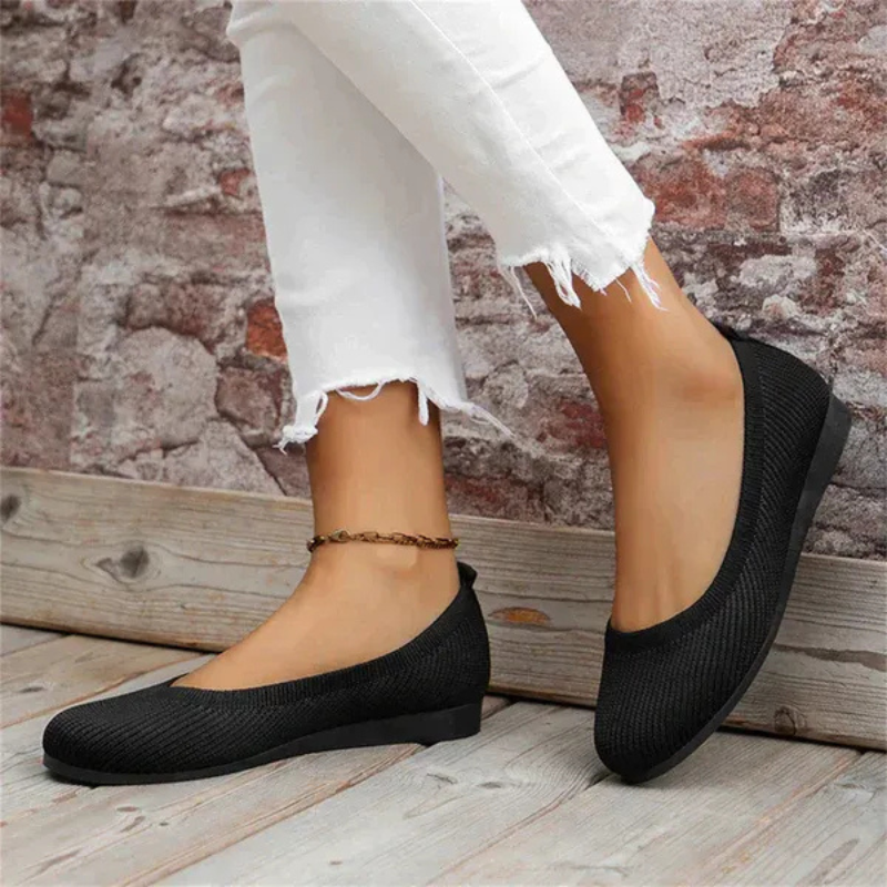 Damen lässig Sommer Puppe Schuhe mit femininem Design für sommerliche Outfits.
