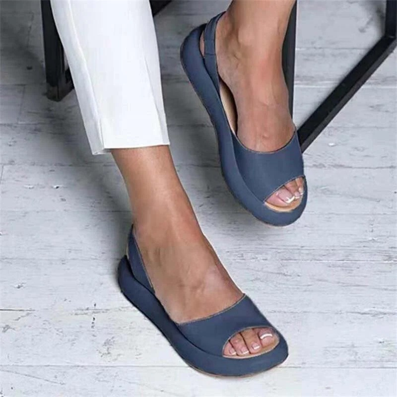 Damen lässige Sommersandalen in modernem Design für entspannten Sommer-Look.
