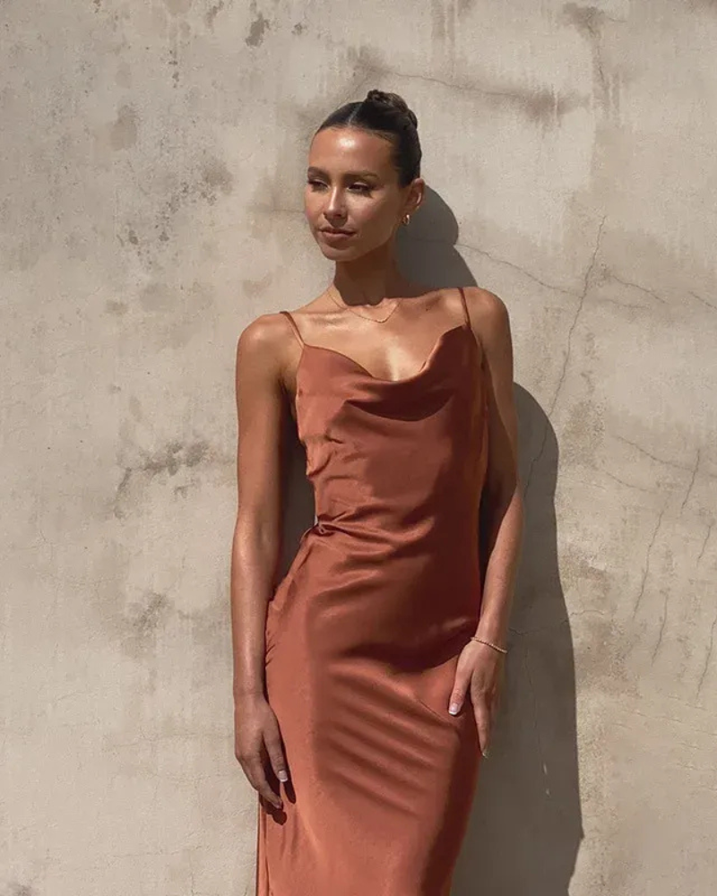  Damen langes elegantes Kleid für Hochzeitsgäste – stilvoll und bequem für feierliche Anlässe.