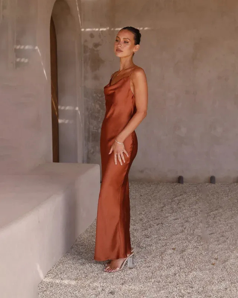  Damen langes elegantes Kleid für Hochzeitsgäste – stilvoll und bequem für feierliche Anlässe.