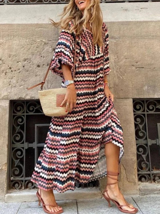 Damen lockeres luftiges Sommerkleid für warme Tage in lässigem, leichten Schnitt.

