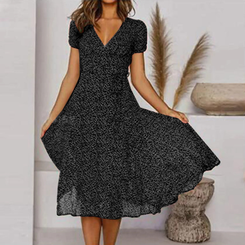Luftiges Damen Sommerkleid im Midi-Schnitt mit floralen Mustern und leichtem Stoff für sommerlichen Tragekomfort