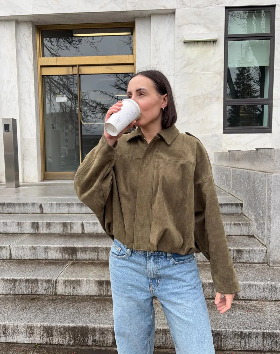 Damen moderne stylische Jacke mit zeitgemäßem Design