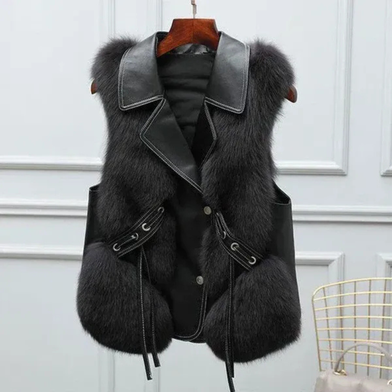 Damen modische Weste in modernem Design für vielseitige Outfits.