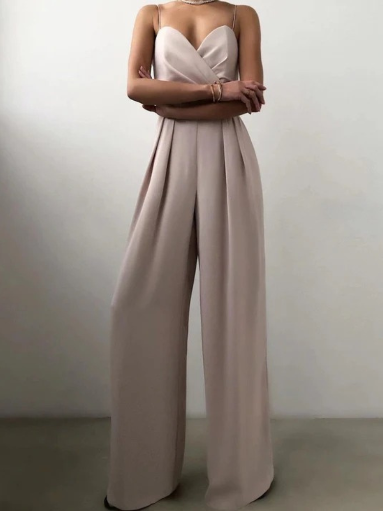 Eleganter Damen Jumpsuit mit weitem Bein für eine anmutige und stilvolle Silhouette.