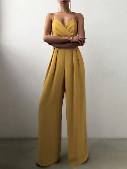 Eleganter Damen Jumpsuit mit weitem Bein für eine anmutige und stilvolle Silhouette.