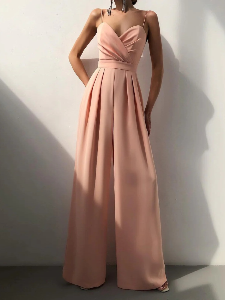 Eleganter Damen Jumpsuit mit weitem Bein für eine anmutige und stilvolle Silhouette.