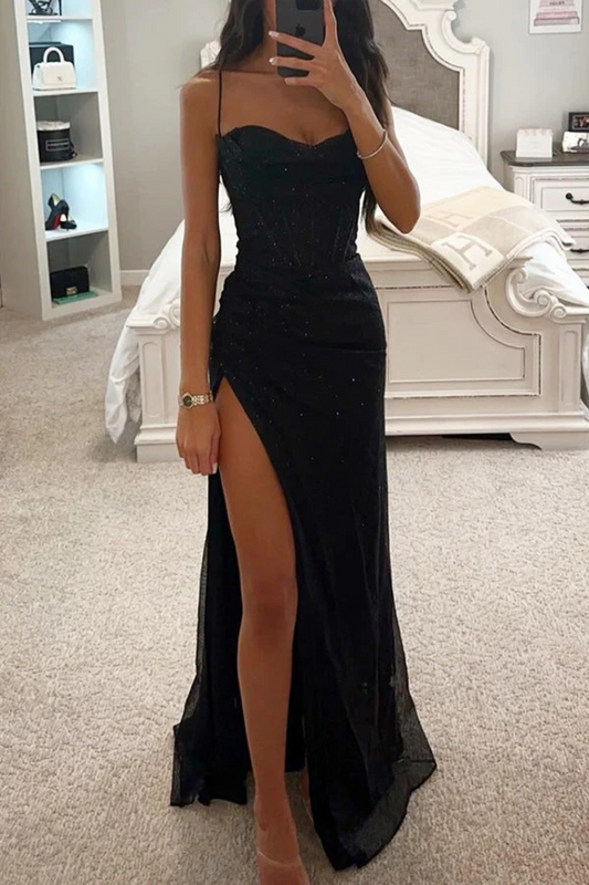 Damen schönes langes Abendkleid in elegantem Schnitt, ideal für festliche Anlässe und stilvolle Auftritte.


