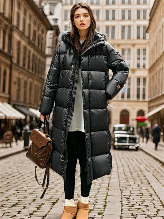 Damen schwarze gesteppte Winterjacke, stilvoller und warmer Begleiter für den Winter