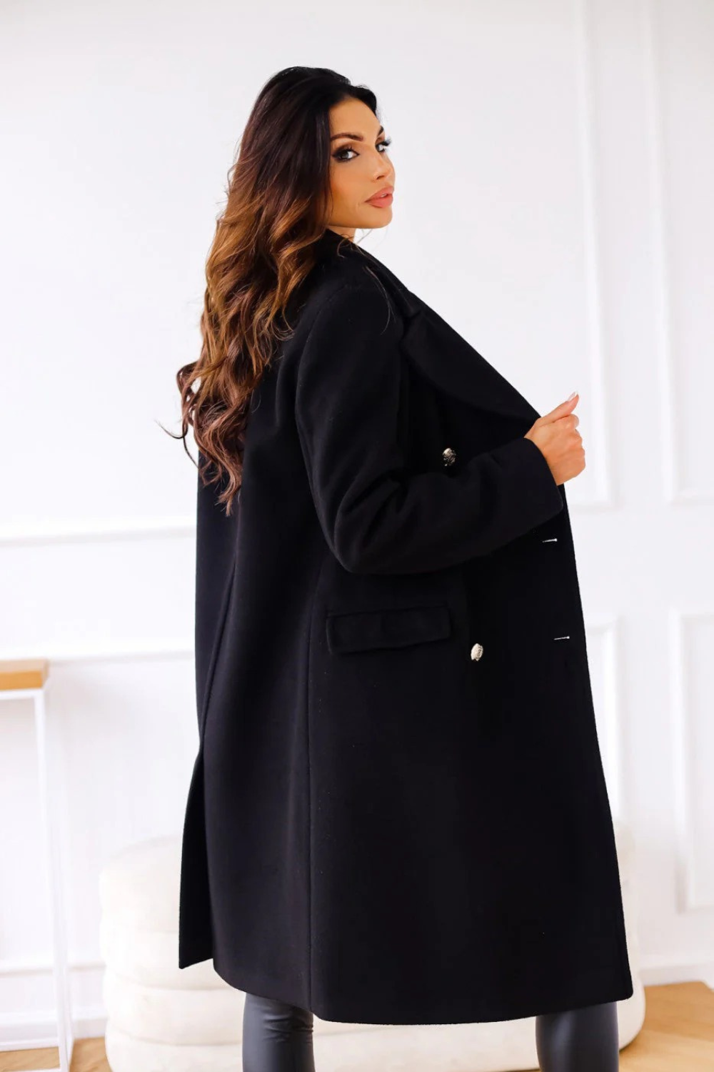 Damen stilvoller Doppelreiher-Mantel mit klassischem Design und eleganter Ausstrahlung