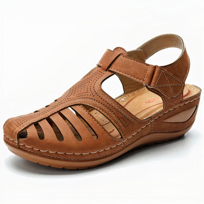  Damen stützende Walkingsandalen mit ergonomischer Passform und stabiler Sohle – ideal für aktive Tage und längere Spaziergänge.