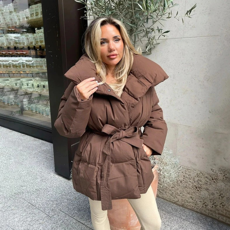 Damen stylische dicke Jacke mit modernem Design und zuverlässiger Wärme