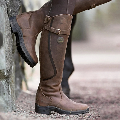  Damen stylische Hochstiefel mit modernem Design und hohem Schaft für Alltag und besondere Anlässe.