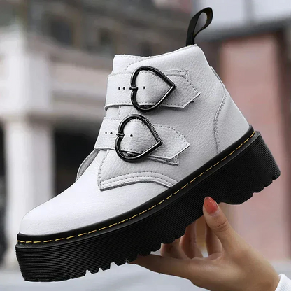 Damen stylische Stiefeletten mit herzförmigen Schnallen – modisch und bequem für den Alltag