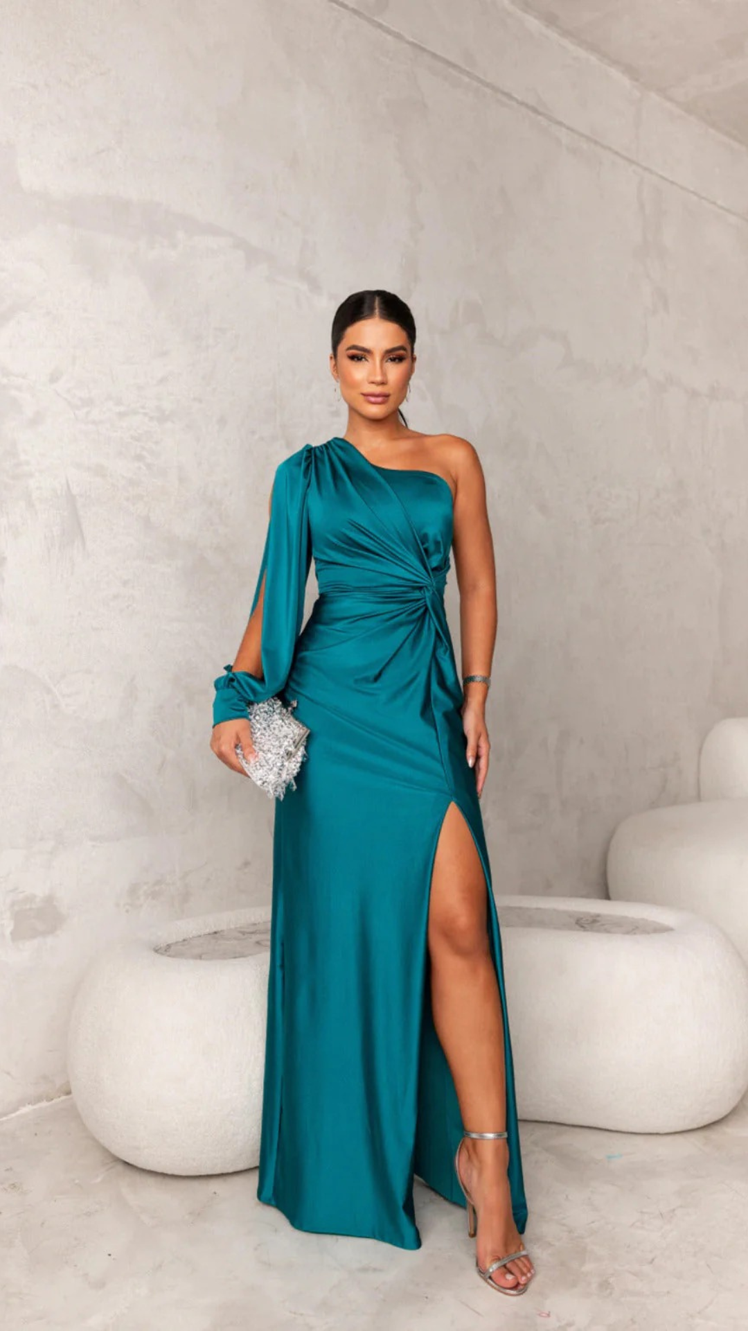 Damen stylisches One-Shoulder-Kleid für Hochzeitsgäste mit asymmetrischem Schnitt, perfekt für festliche Anlässe.