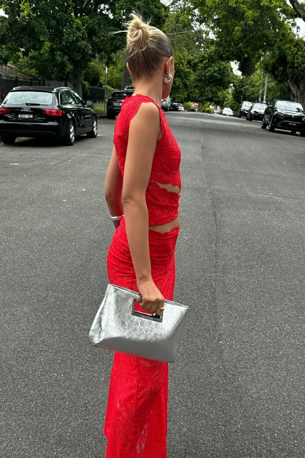 Damen stylisches Spitzenset mit filigranen Details, perfekt für elegante Outfits und besondere Anlässe.

