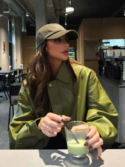 Damen trendige grüne Freizeitjacke, lässiger Look für Alltag und Outdoor-Aktivitäten