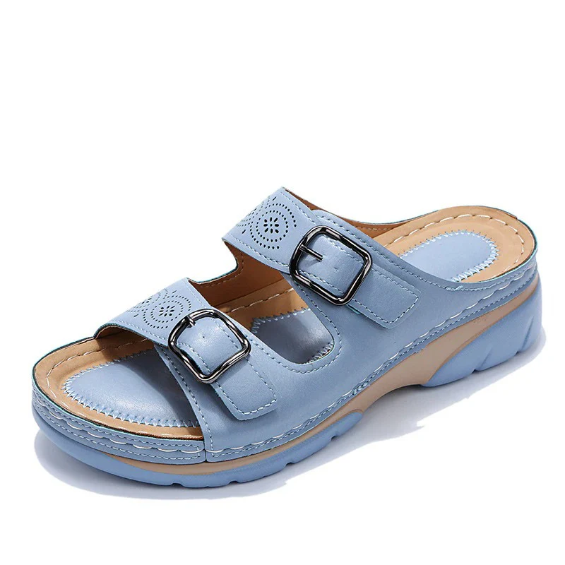  Damen trendige Sommersandalen in modernem Design, perfekt für warme Tage und vielseitige Sommeroutfits.